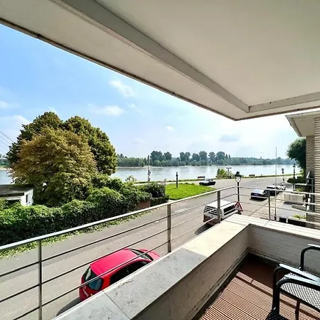 Villa Duesseldorf Villa *